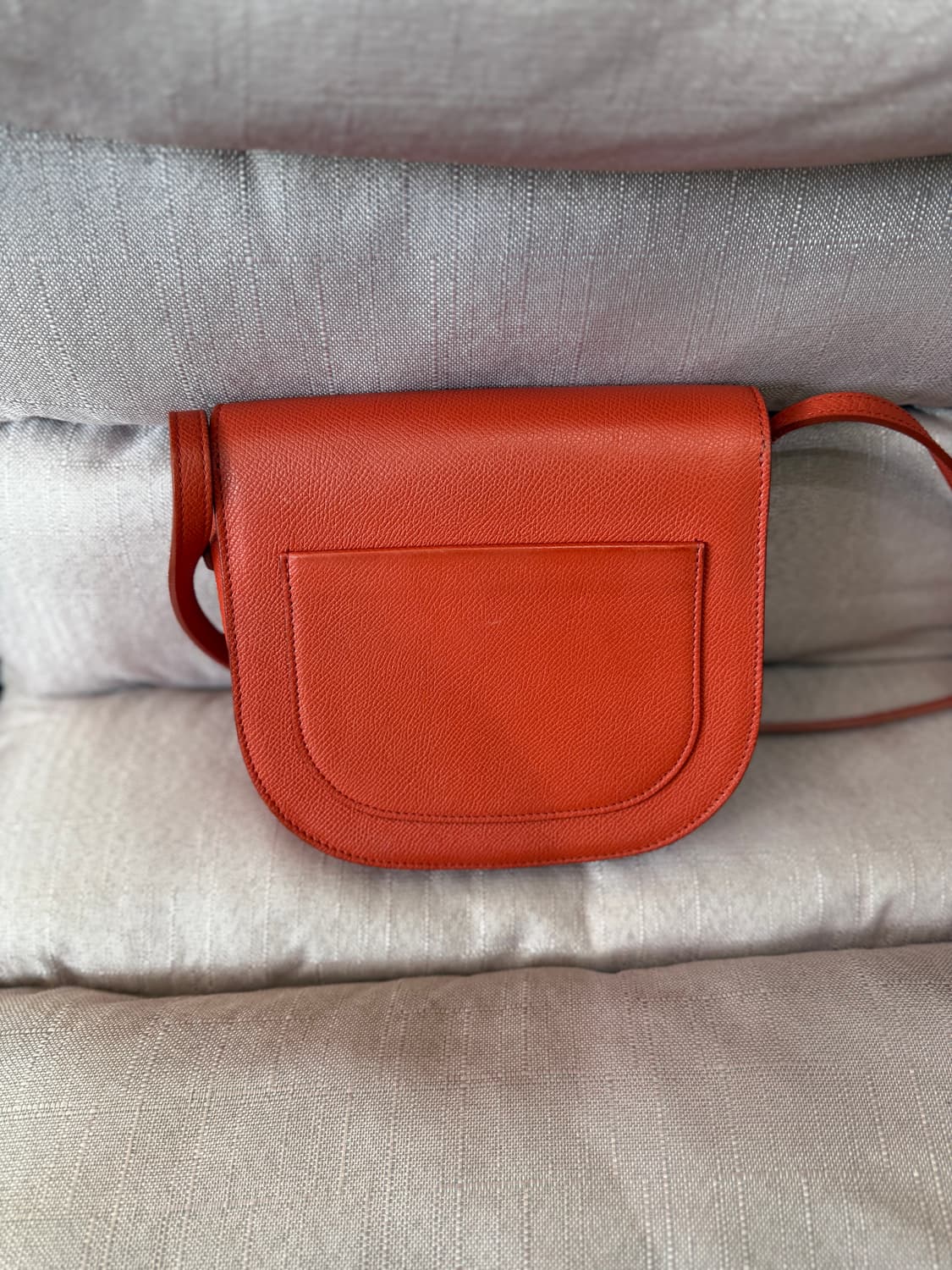 셀린느 스몰 트로트외르 백 (그레인 카프스킨) 상품이미지2