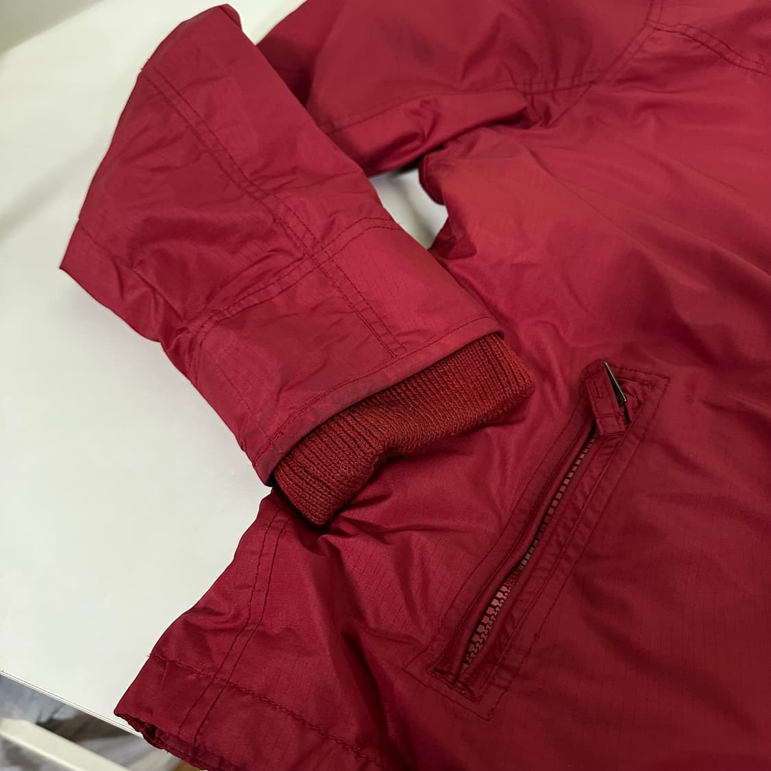 L 아베크롬비앤피치 딥레드 후드 나일론점퍼 상품이미지3