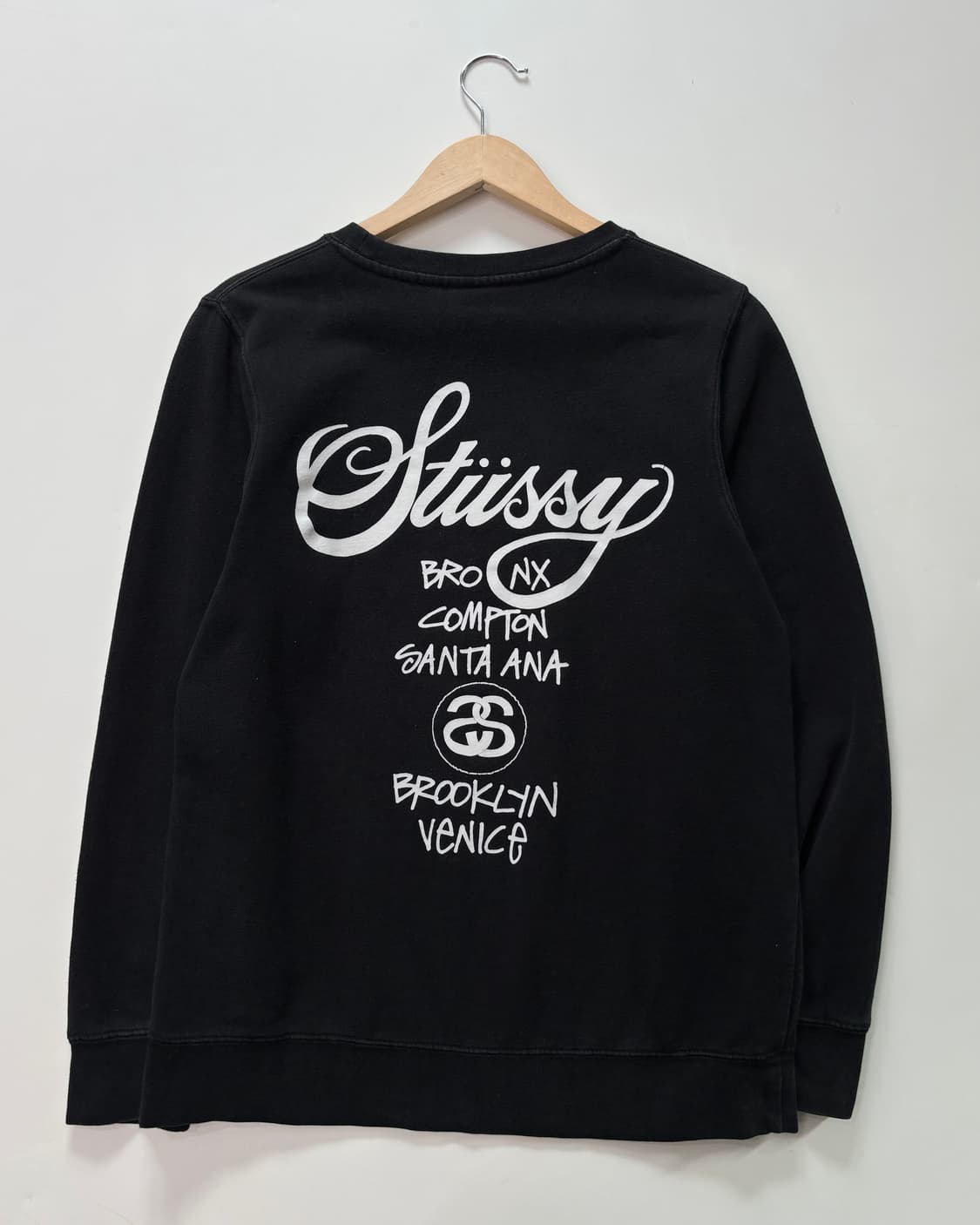 Stussy 스투시 월드투어로고 블랙컬러 맨투맨 상품이미지5