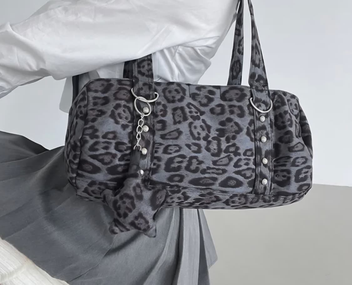 레오파트 숄더백 (1회착용) 상품이미지1