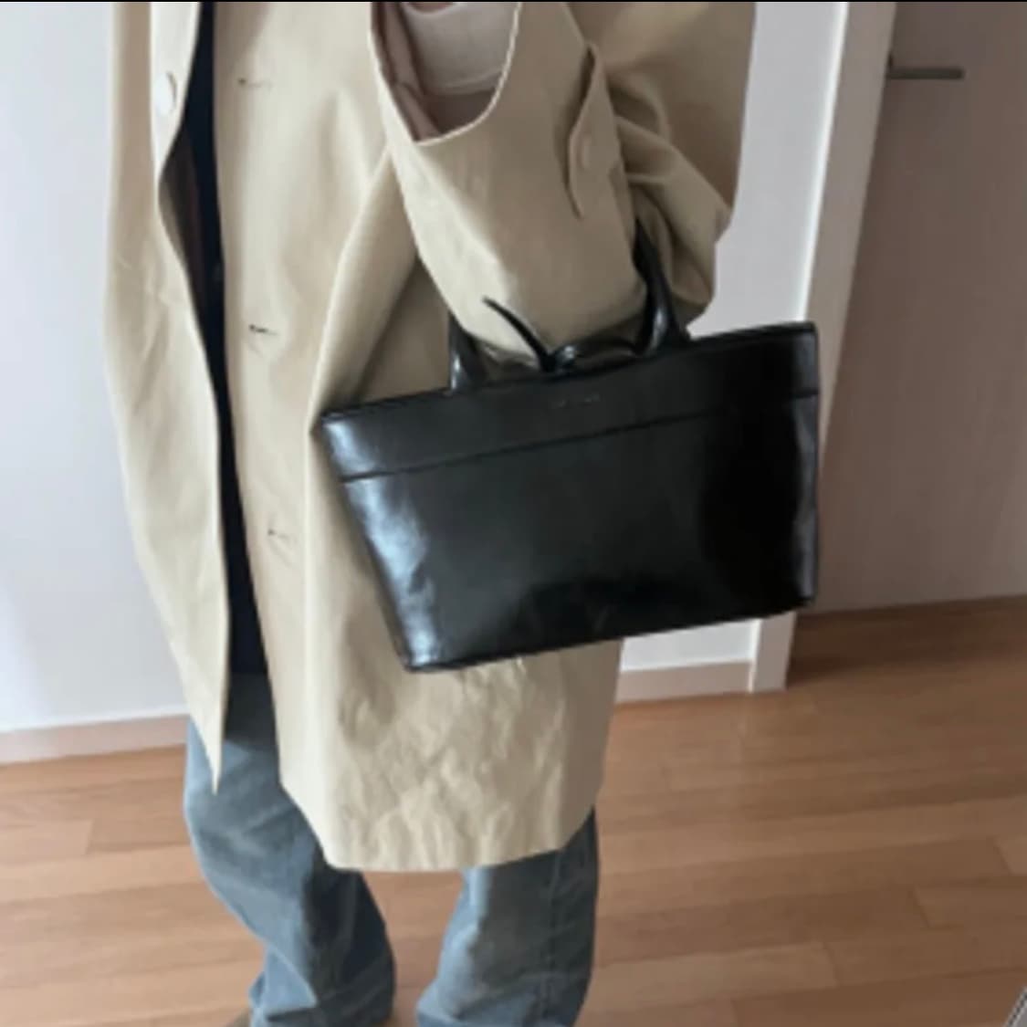 새상품 썸웨어버터 디어토트백 블랙 상품이미지1