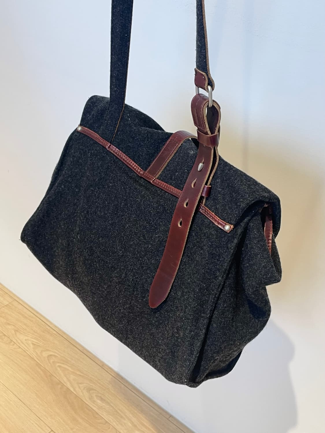 90’s 요지야마모토 y’s wool felt messenger bag 상품이미지3