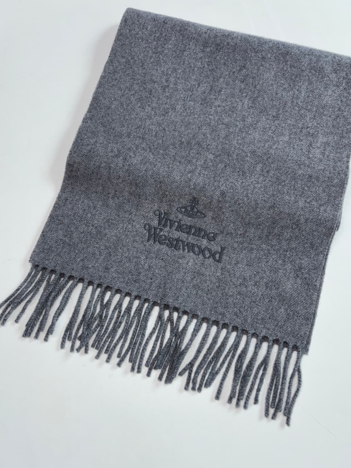 Vivienne Westwood 비비안웨스트우드 그레이 머플러 상품이미지2