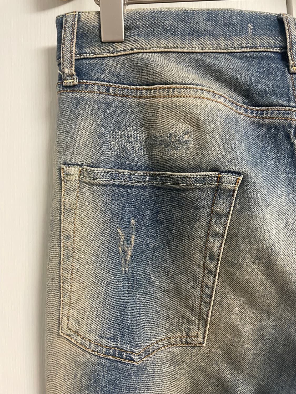 오프화이트 커팅진 상품이미지8