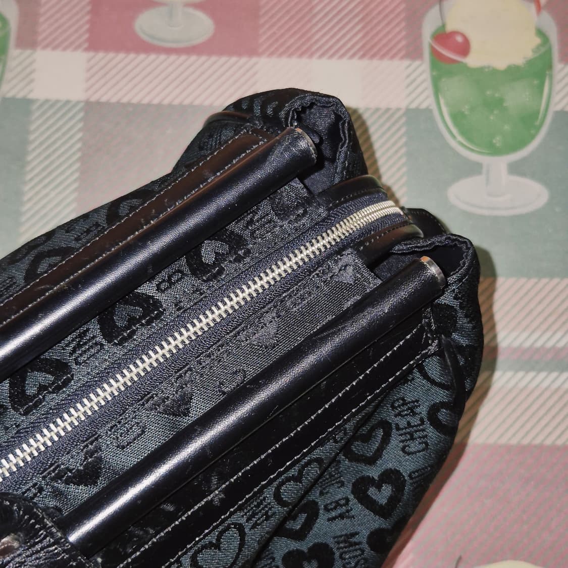 90s 모스키노 칩앤시크 하트 자수&레더 보스턴백 상품이미지8