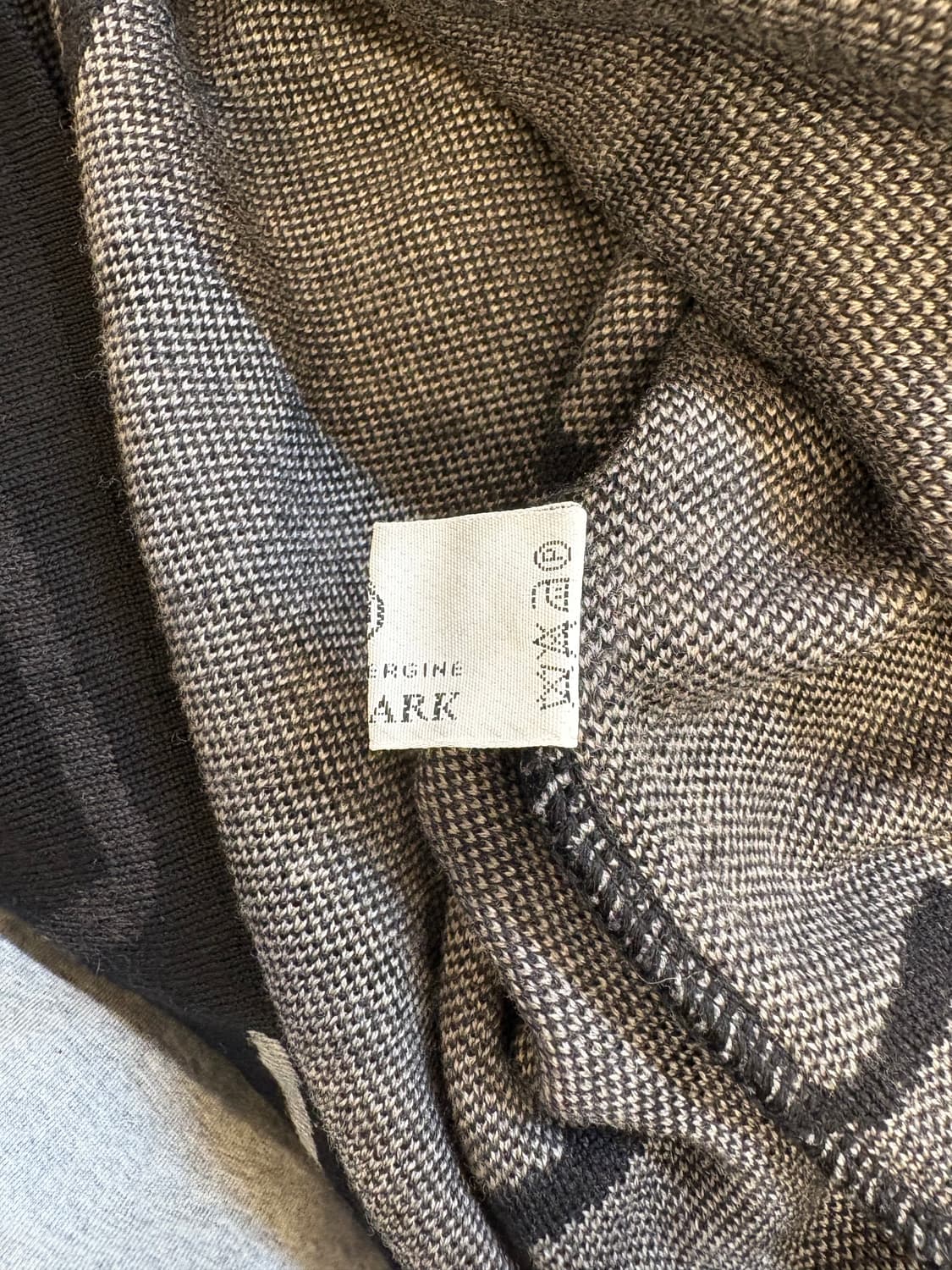 펜디 아브스트랙트 패턴 브이넥 니트 상품이미지5