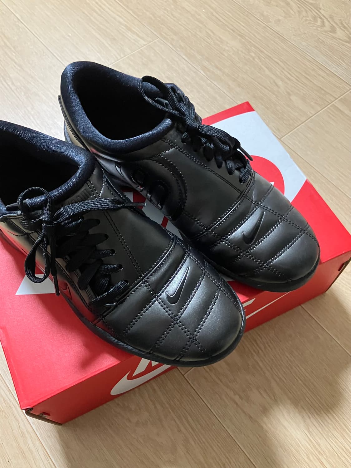 나이키 토탈 90 IM7595-002 상품이미지1