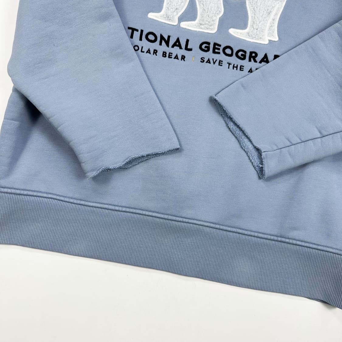 내셔널지오그래픽 와펜 라이트 블루 맨투맨 (L) 상품이미지4