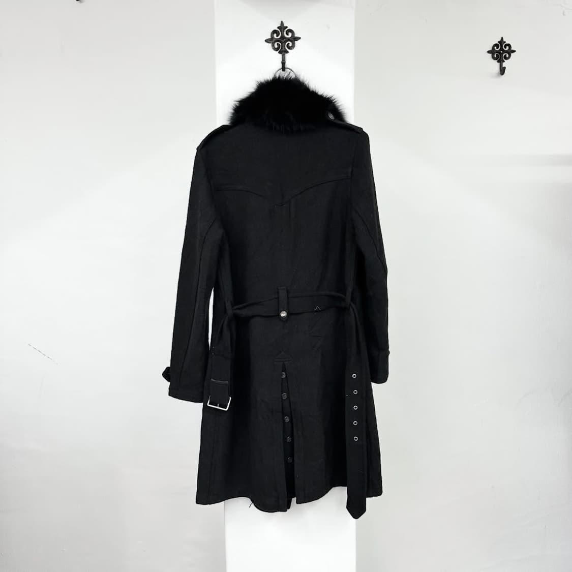 fur buckle detail coat 상품이미지5