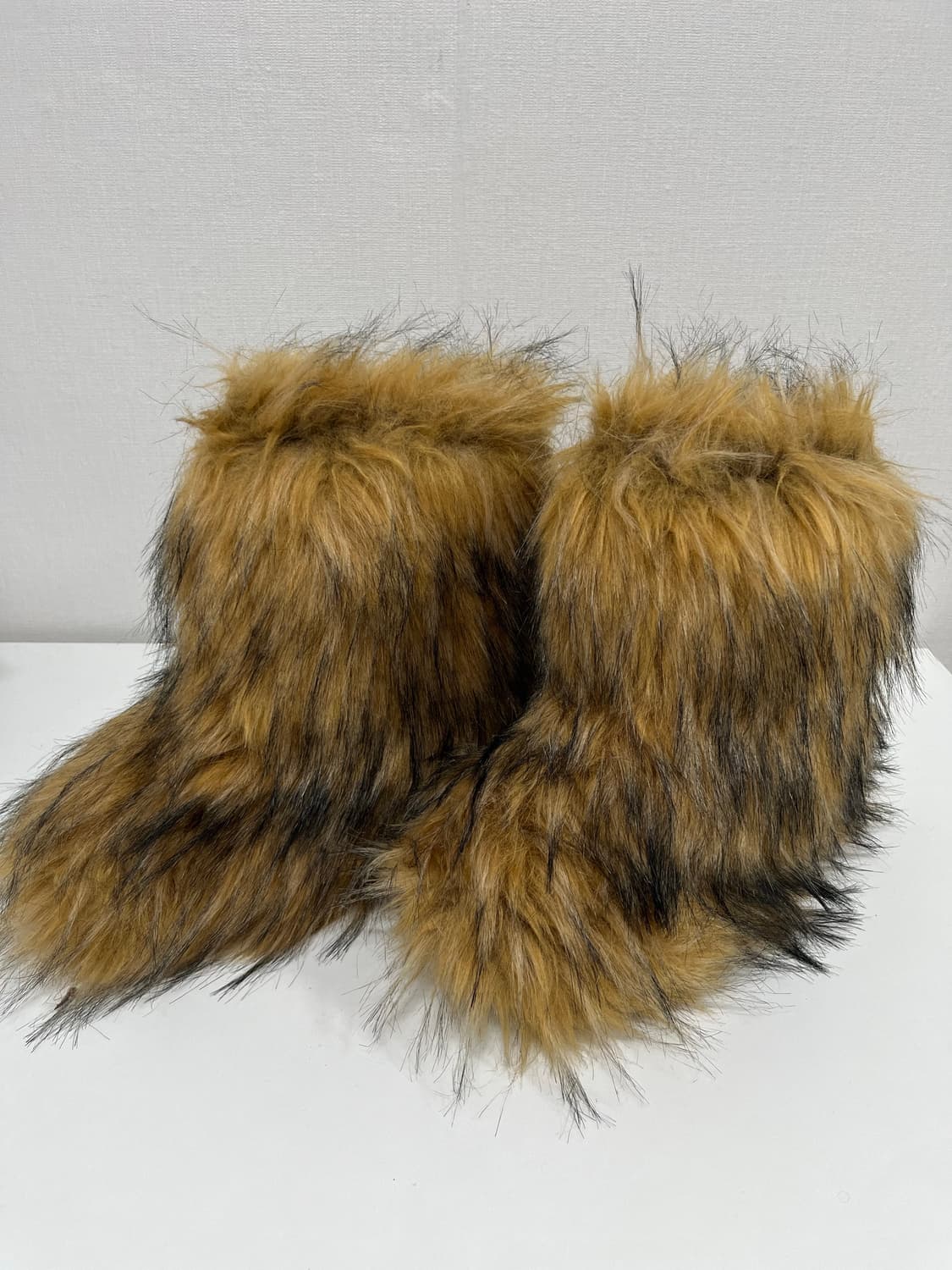 [230] Y2K 페이크 퍼 부츠 상품이미지2