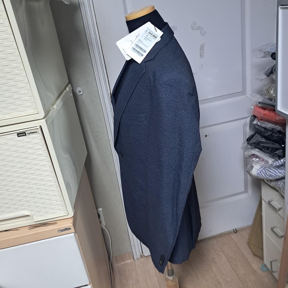 (249,000원 라벨달린 새제품)AND Z 라이트 스트레치 자켓 네이비 상품이미지2