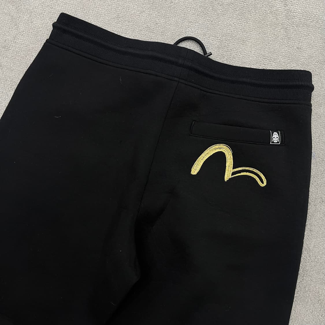 M 에비수 쿠로 자수 로고 조거팬츠 상품이미지6