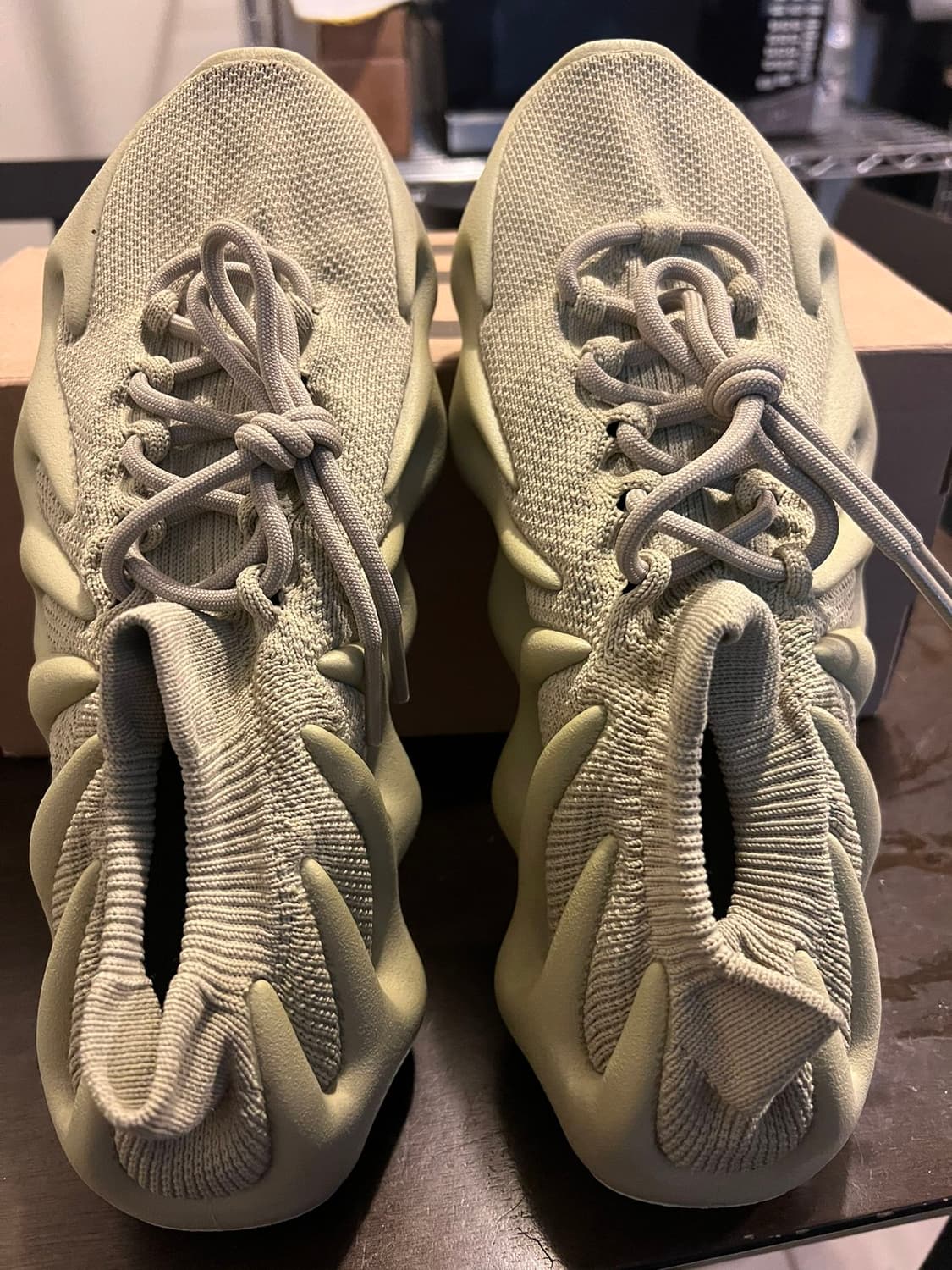 아디다스 이지 450 레진 상품이미지1