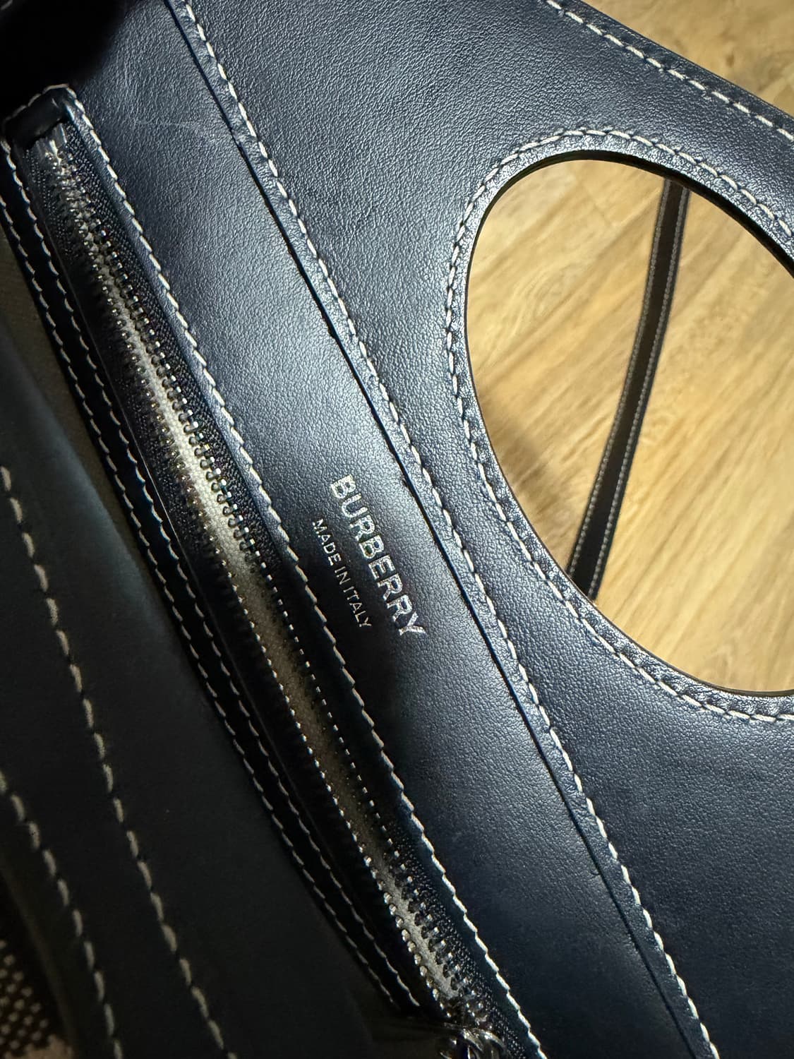 버버리 체크 캔바스 포켓 백 미니 상품이미지7