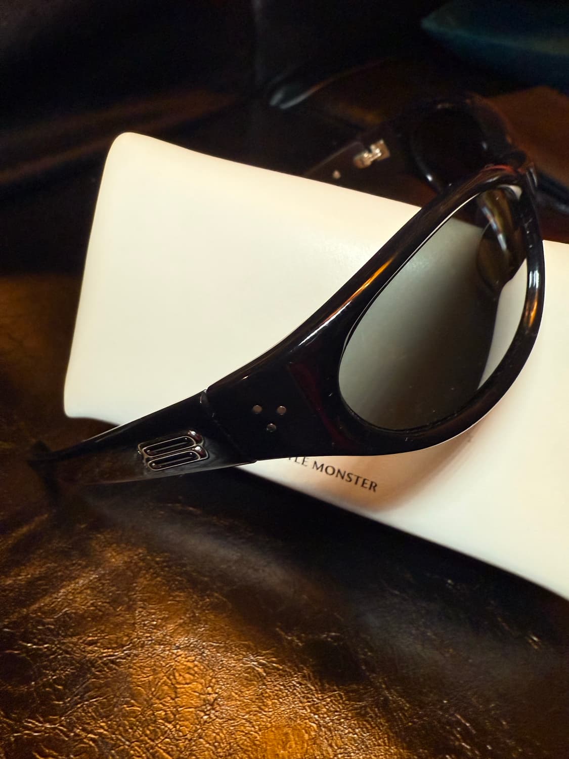 젠틀몬스터 영 01 블랙 상품이미지7