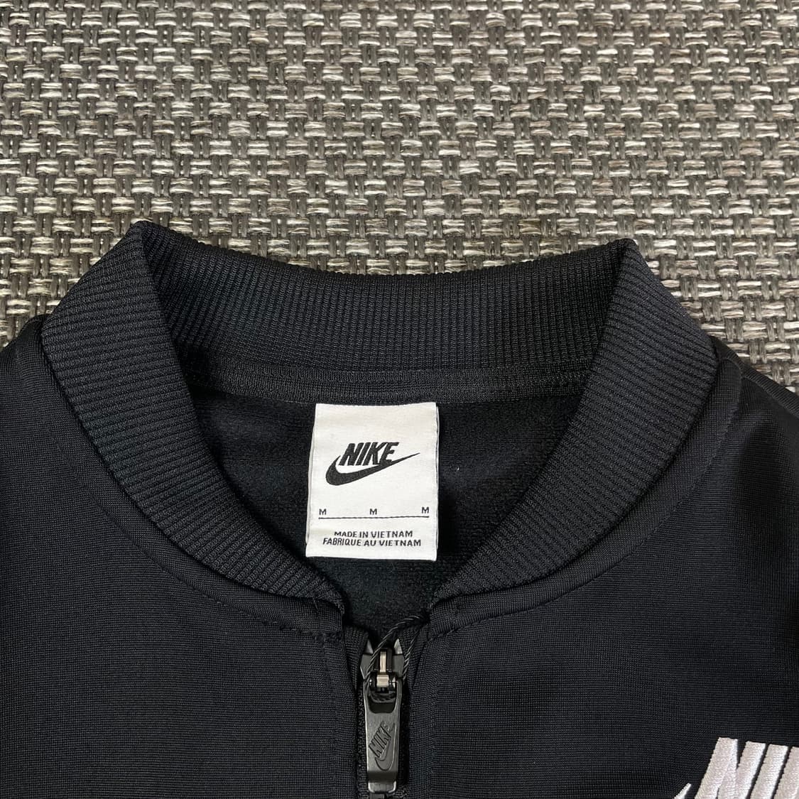 나이키 블랙 사이드 로고 트랙탑 M 상품이미지4