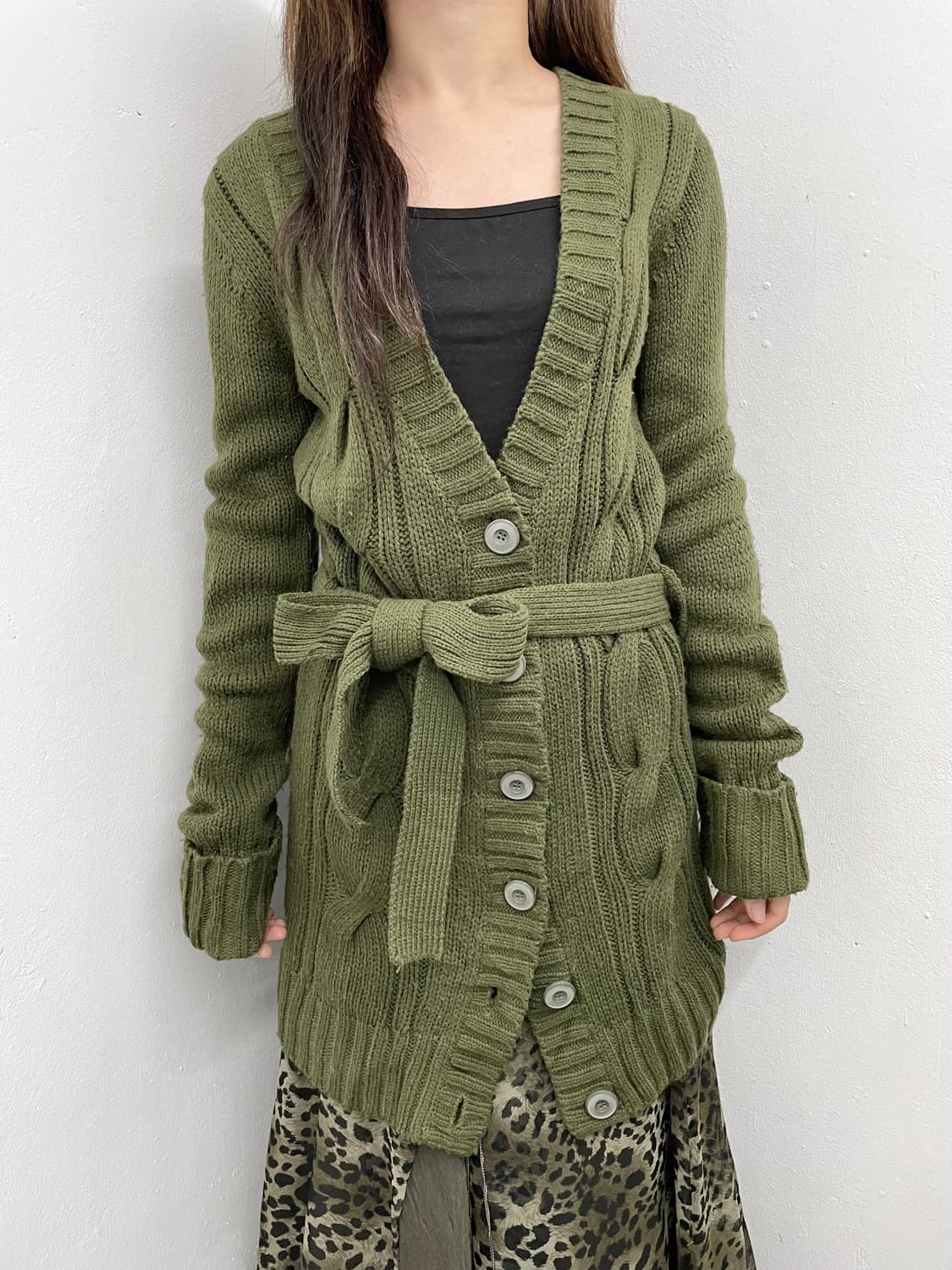 카키 케이블 스트랩 버튼 가디건 상품이미지1