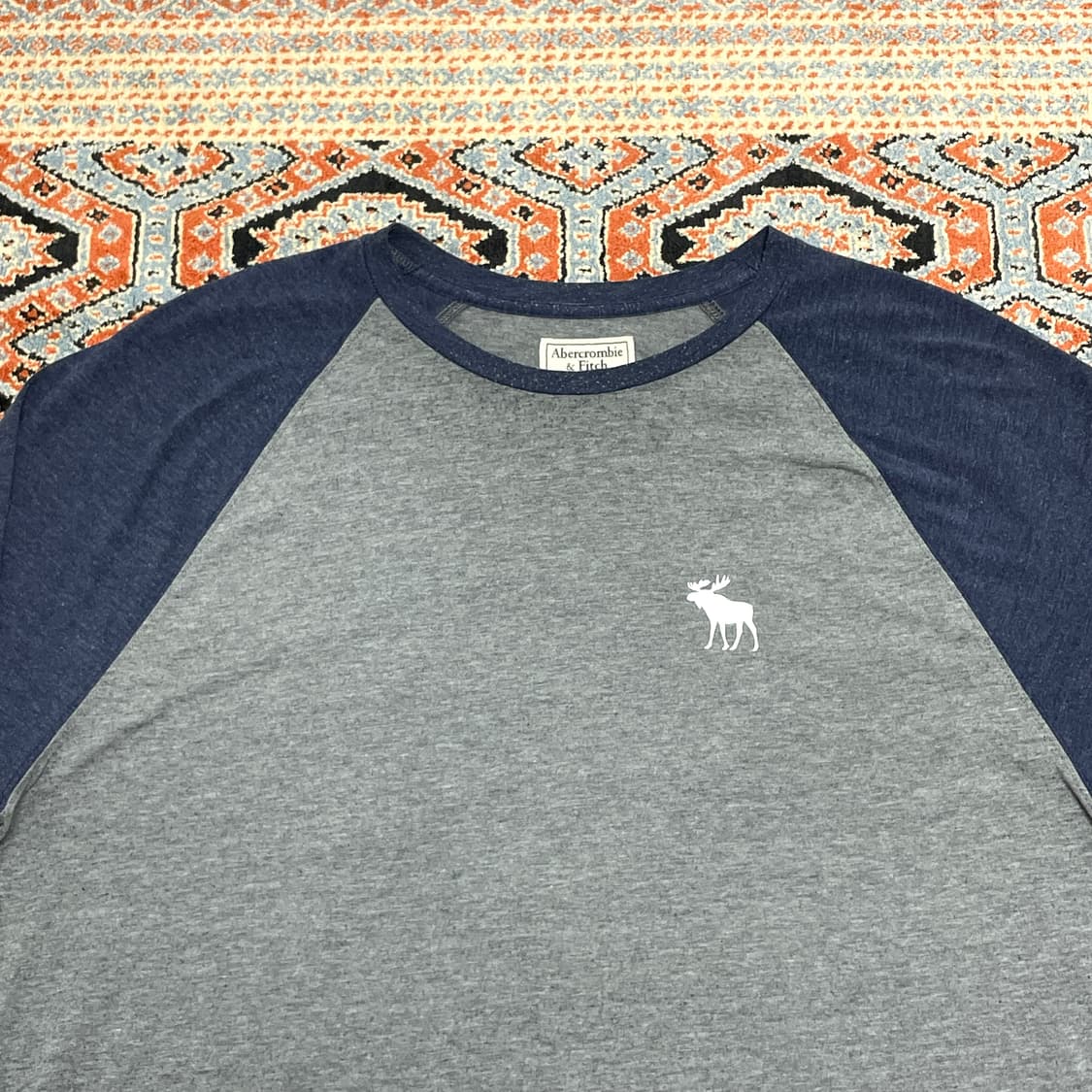 아베크롬비 그레이 나그랑 티셔츠 남성XL 상품이미지2
