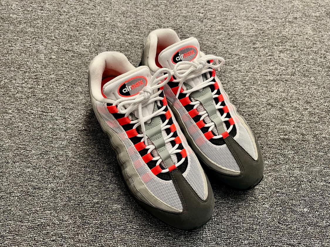 [280] 나이키 에어맥스95 미디움 애쉬 앤 솔라 레드  상품이미지3