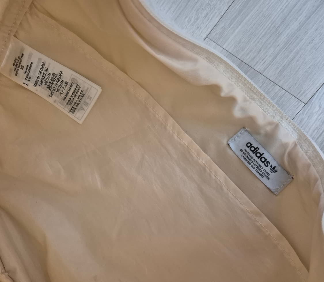 아디다스 유로파 뽀글이 양털 숄더백 상품이미지2