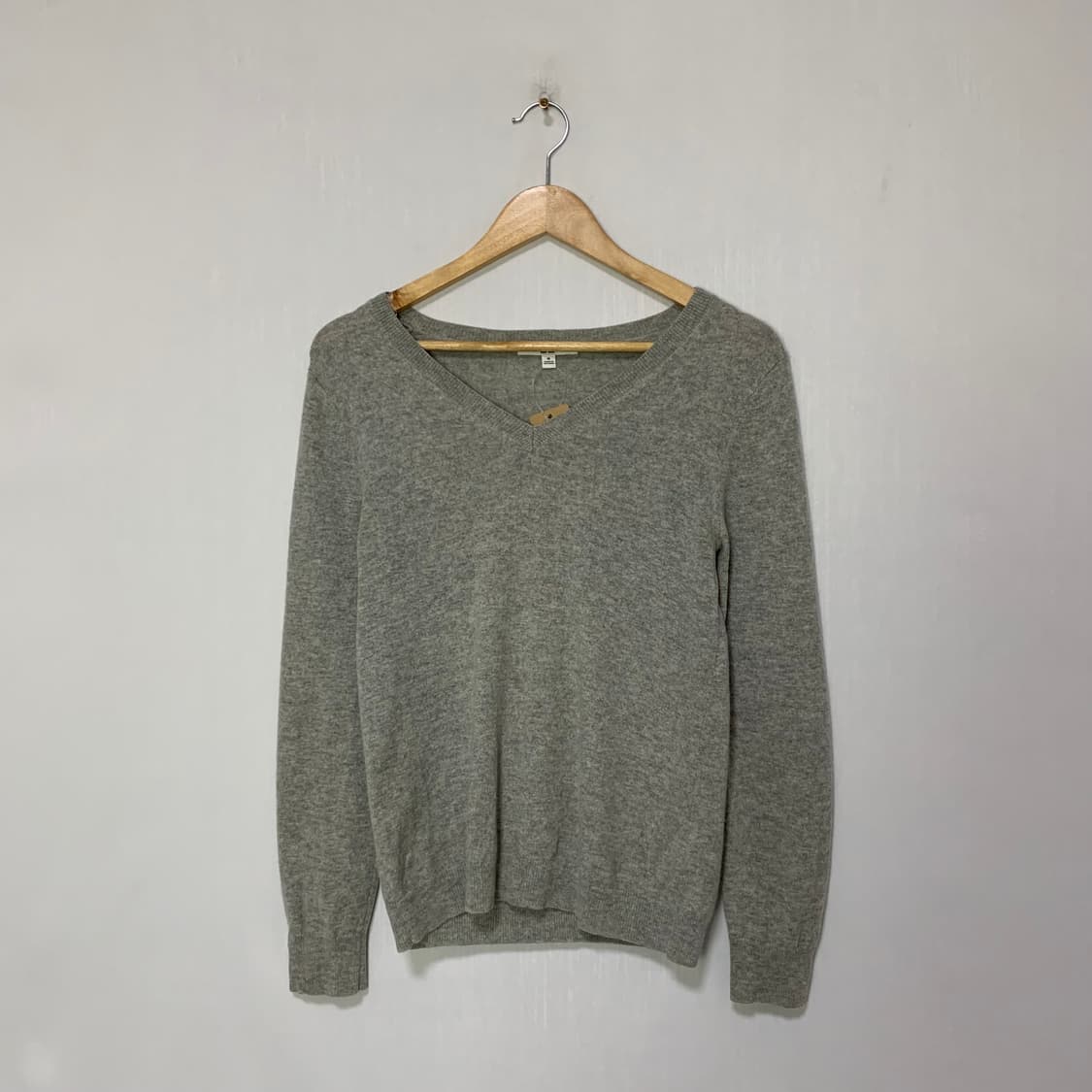 빈티지 유니클로 브이넥 캐시미어 100% 니트 그레이 상품이미지1