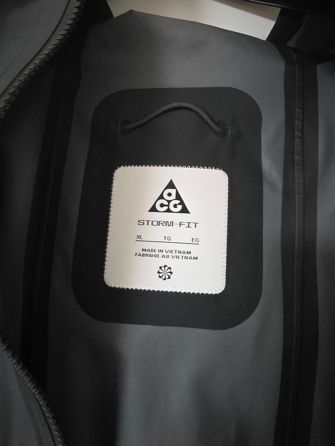 나이키 acg  스톰핏  ADV 바람막이 자켓 오프느와르 XL 상품이미지3