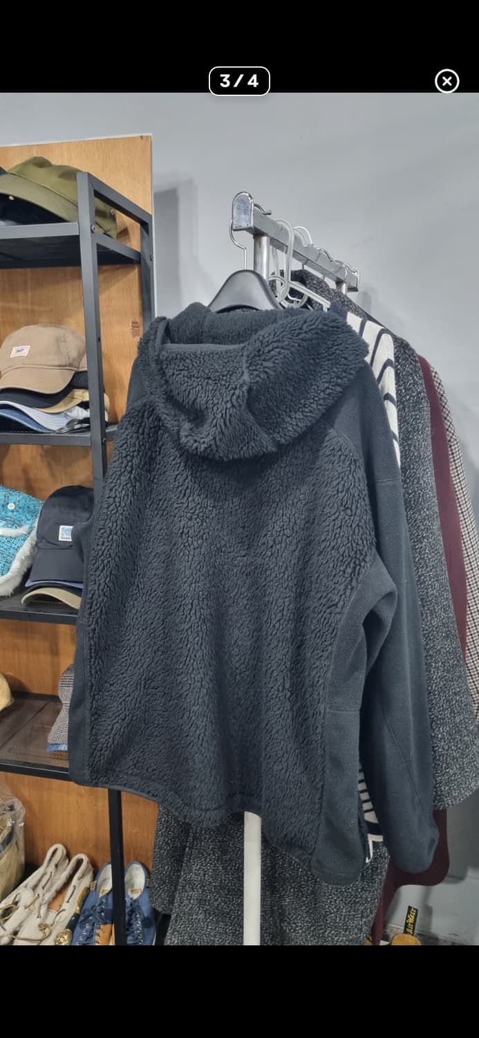 유니클로 x 화이트 마운테이너링 콜라보 후리스 L 상품이미지3