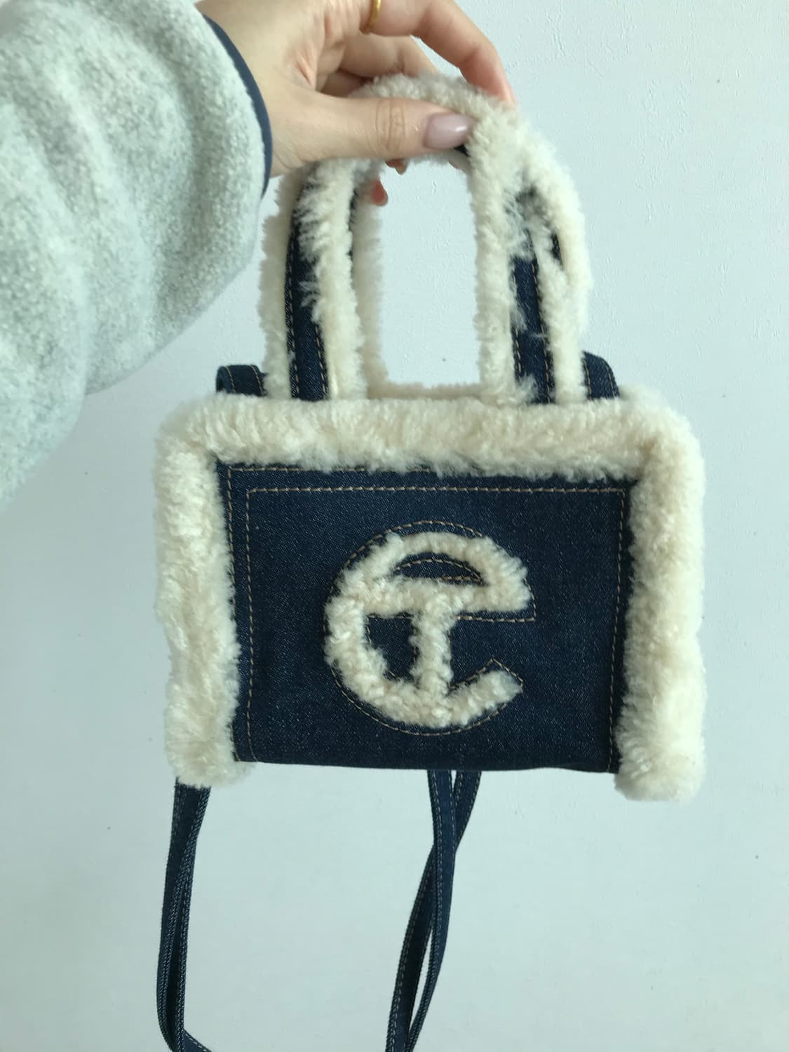 텔파 어그 스몰 쇼핑백 데님 상품이미지2