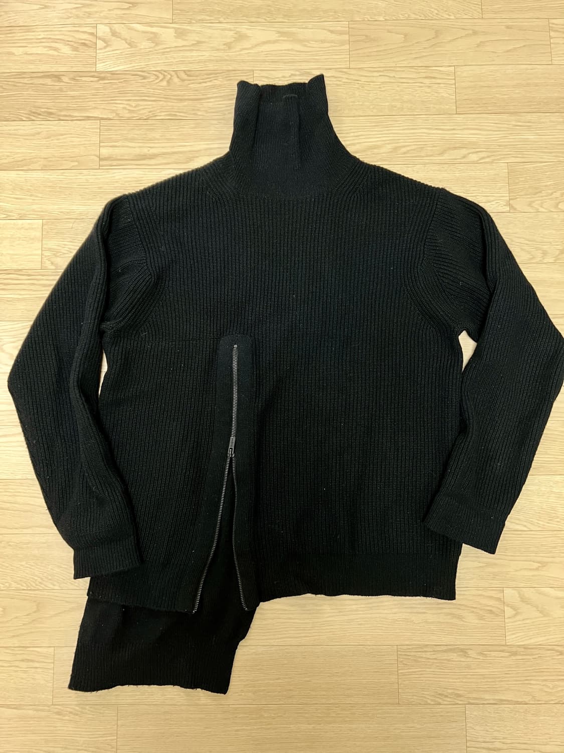 요지야마모토 뿌르옴므 터틀넥 니트 상품이미지1