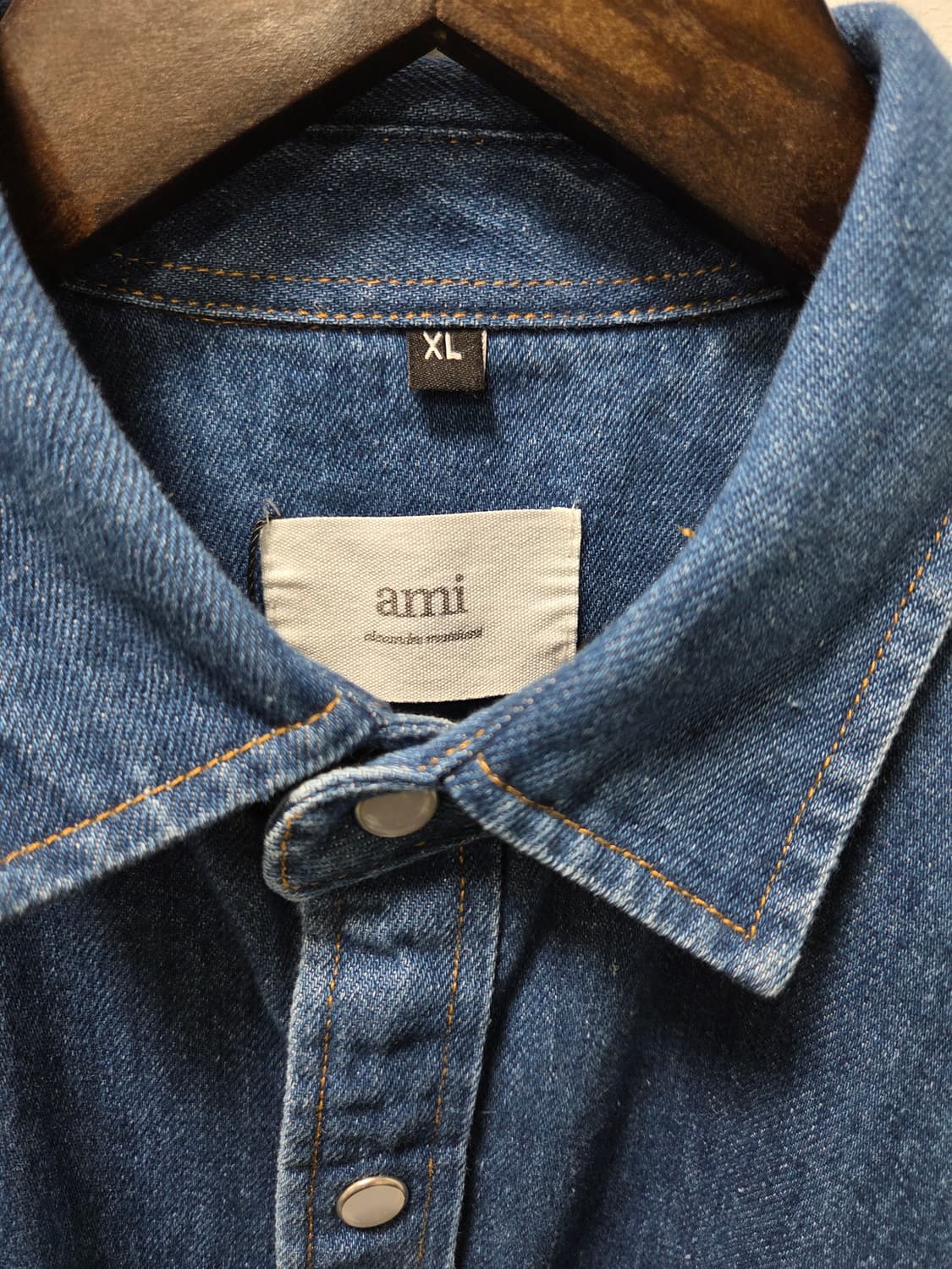 아미 스몰 로고 버튼 다운 데님 셔츠 블루 상품이미지5