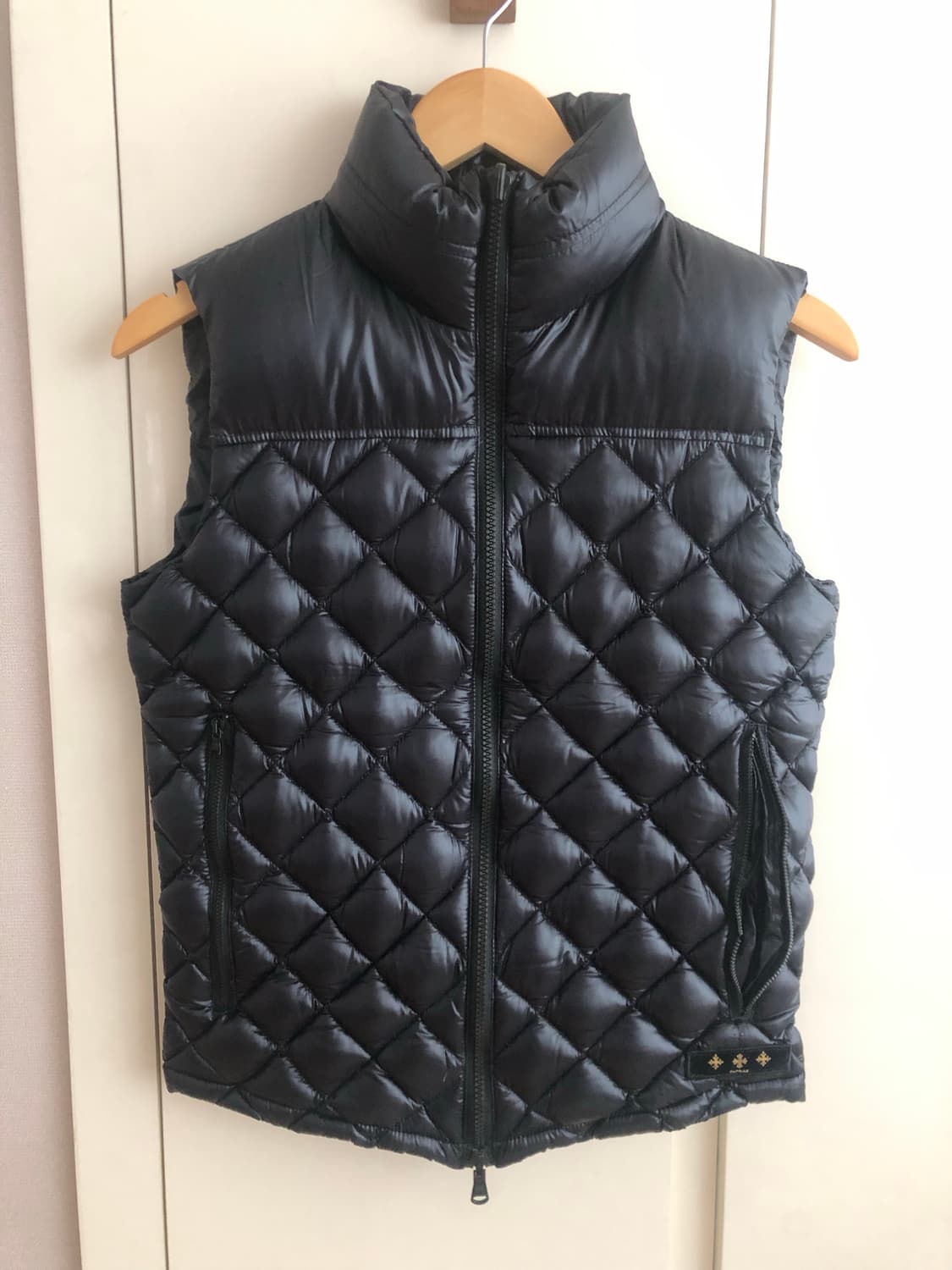 타트라스(TATRAS) 리버시블 경량 다운패딩 베스트 상품이미지1