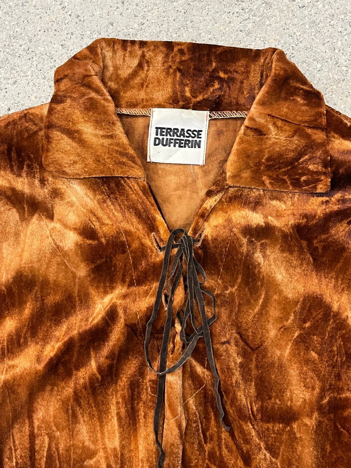 TERRASSE DUFFERIN 벨벳 타이다이 상의 상품이미지3