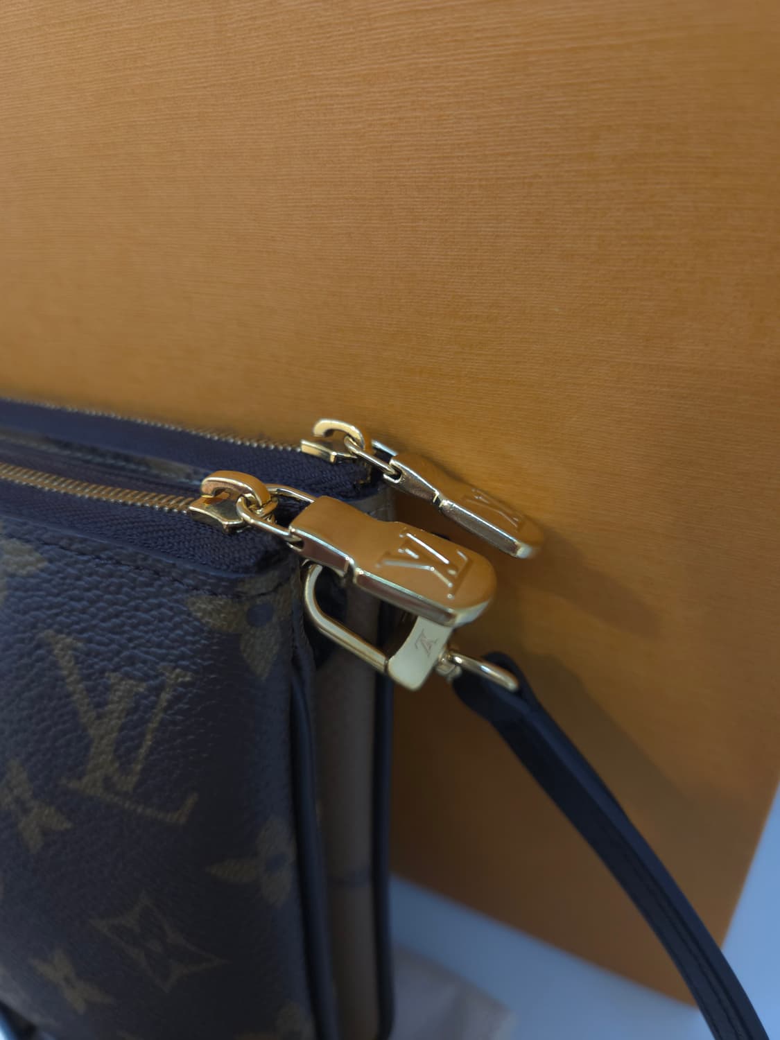 루이비통 포쉐트 더블집 크로스백 (수수료X) 상품이미지3