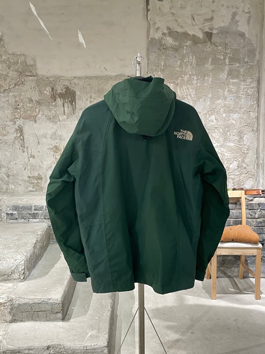 노스페이스 그린 써밋 시리즈 고어텍스 나일론 자켓 상품이미지6