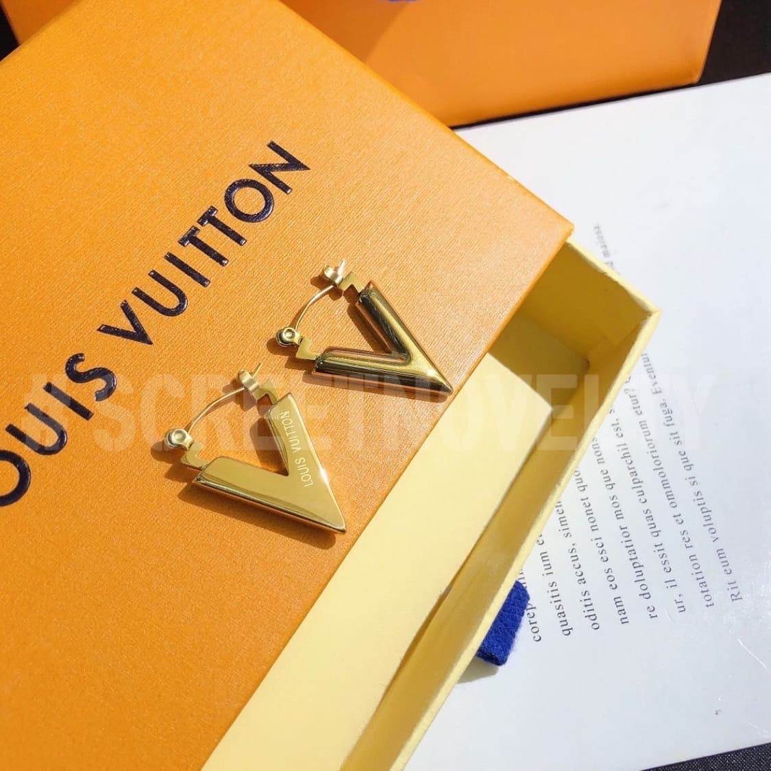 루이비통 V 브이 골드 이어링 귀걸이 풀박스 상품이미지3