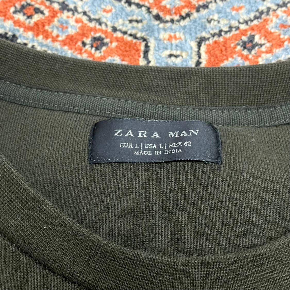 자라 맨 자수프린팅 카키 맨투맨 남성L 상품이미지4