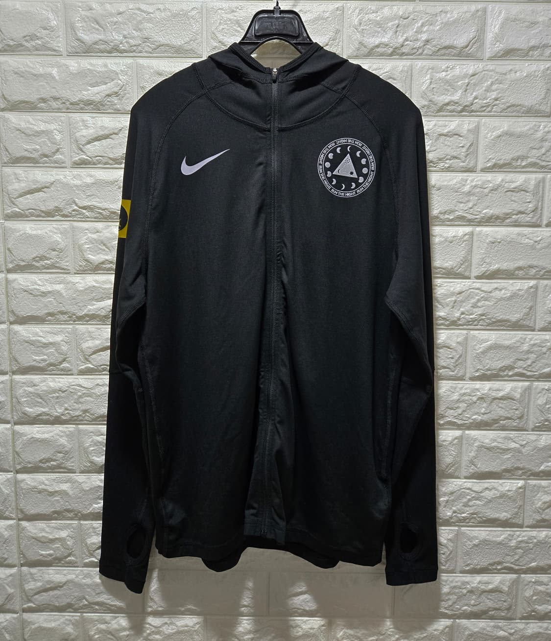 거의새것/ 나이키 엘레멘트 솔스티스 런 더 나잇 러닝 후디 M 상품이미지1