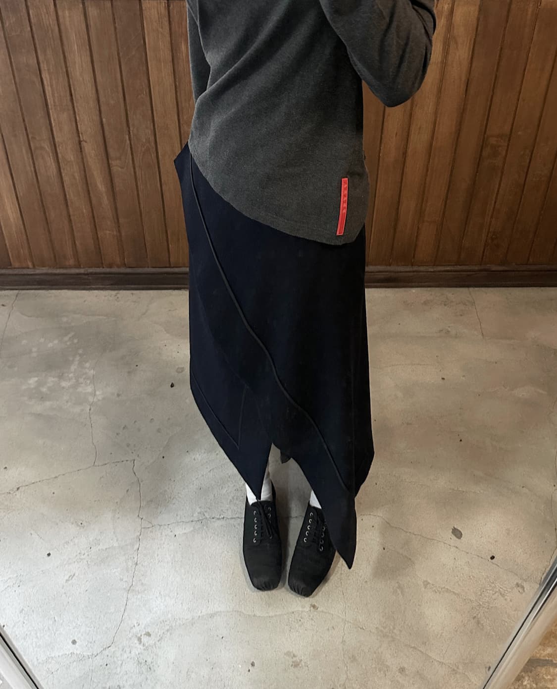 SACAI navy wool cross skirt 상품이미지3