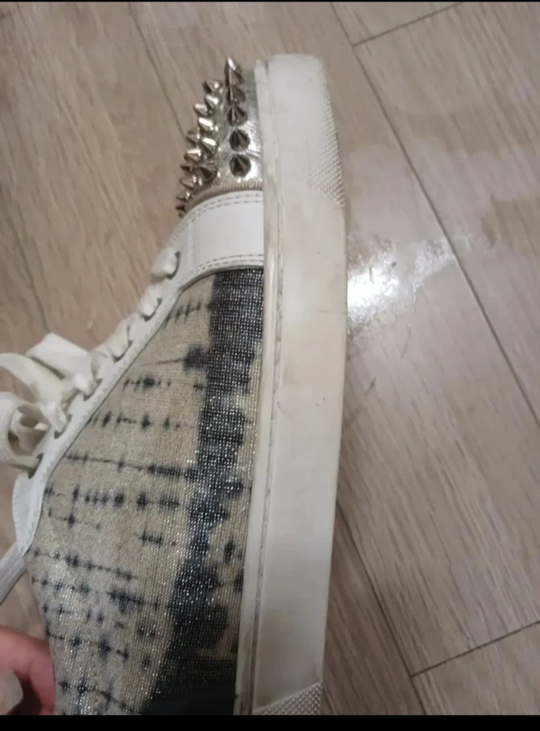 크리스찬 루부탱 스터드 스니커즈 40.5 상품이미지5