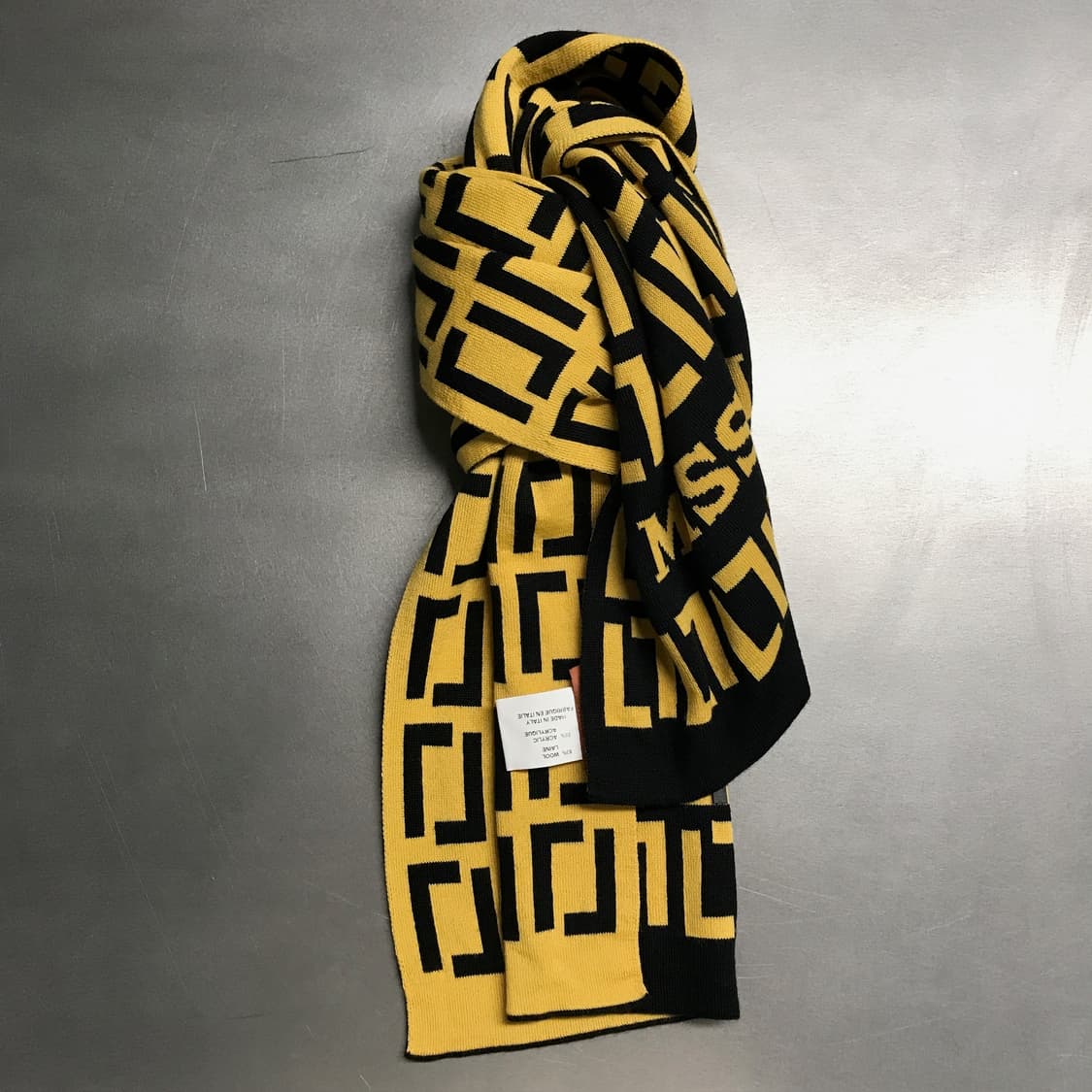 미쏘니 로고 머플러 상품이미지1