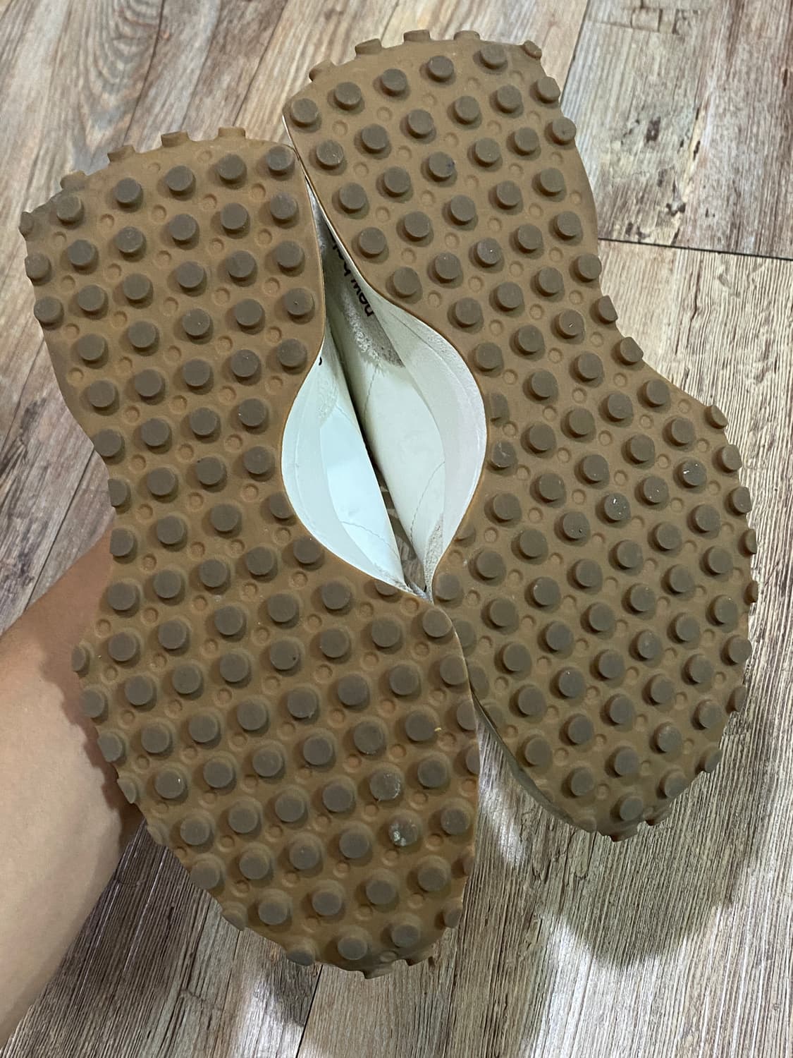 뉴발란스 327 우먼스 버건디 245 상품이미지5