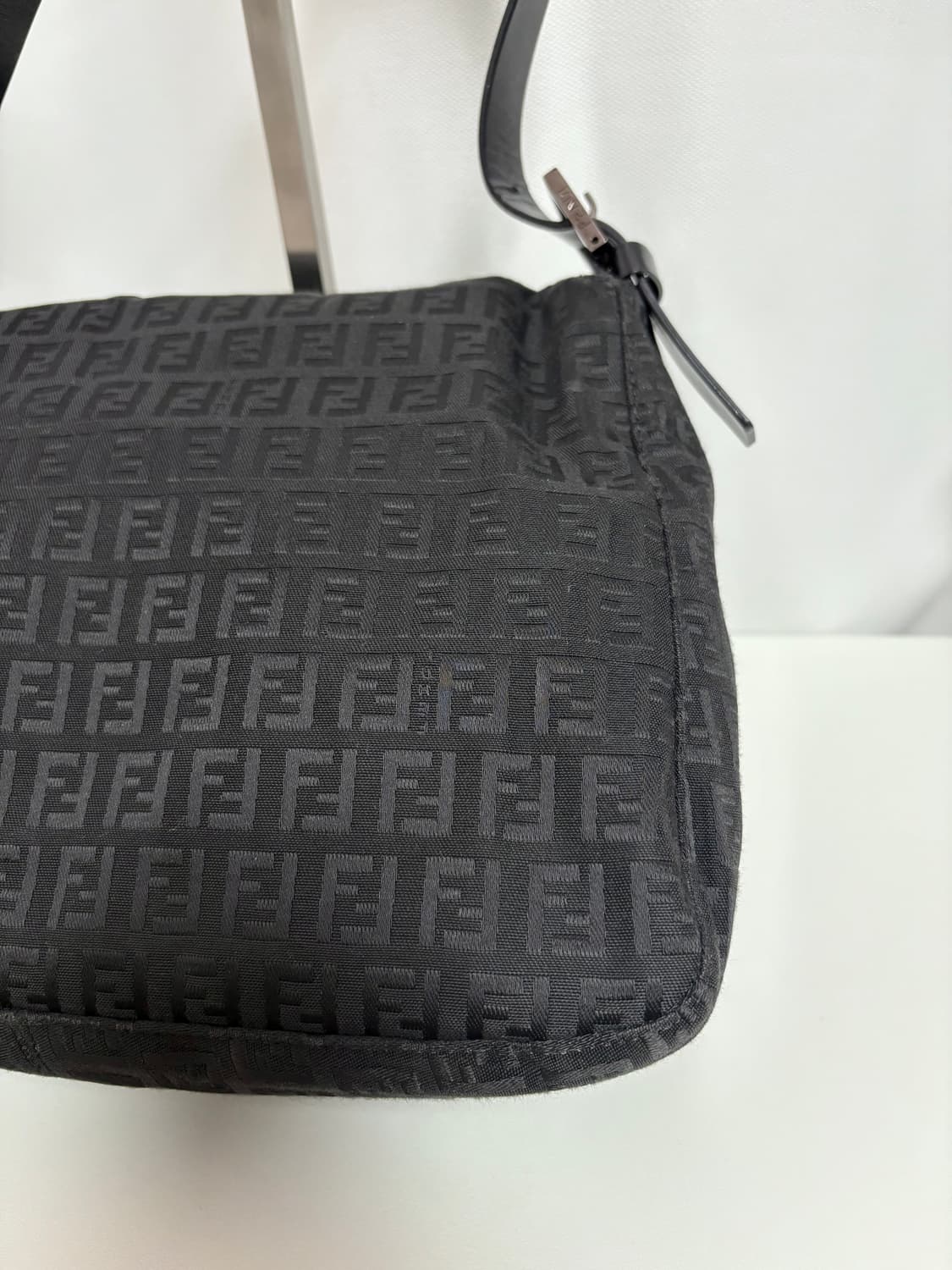 펜디 주키노 맘마백 블랙 상품이미지6