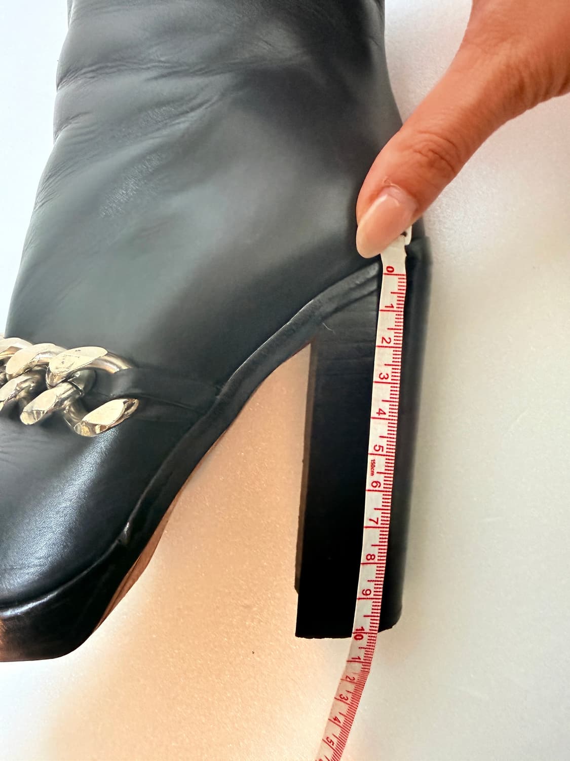 GIVENCHY 지방시 체인 디테일 앵클 부츠 235 상품이미지9