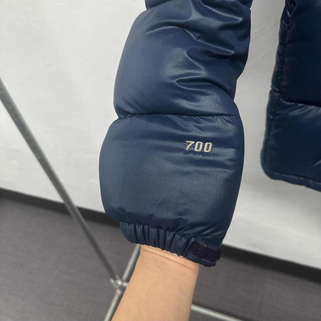 노스페이스 700 딥블루 패딩 상품이미지4