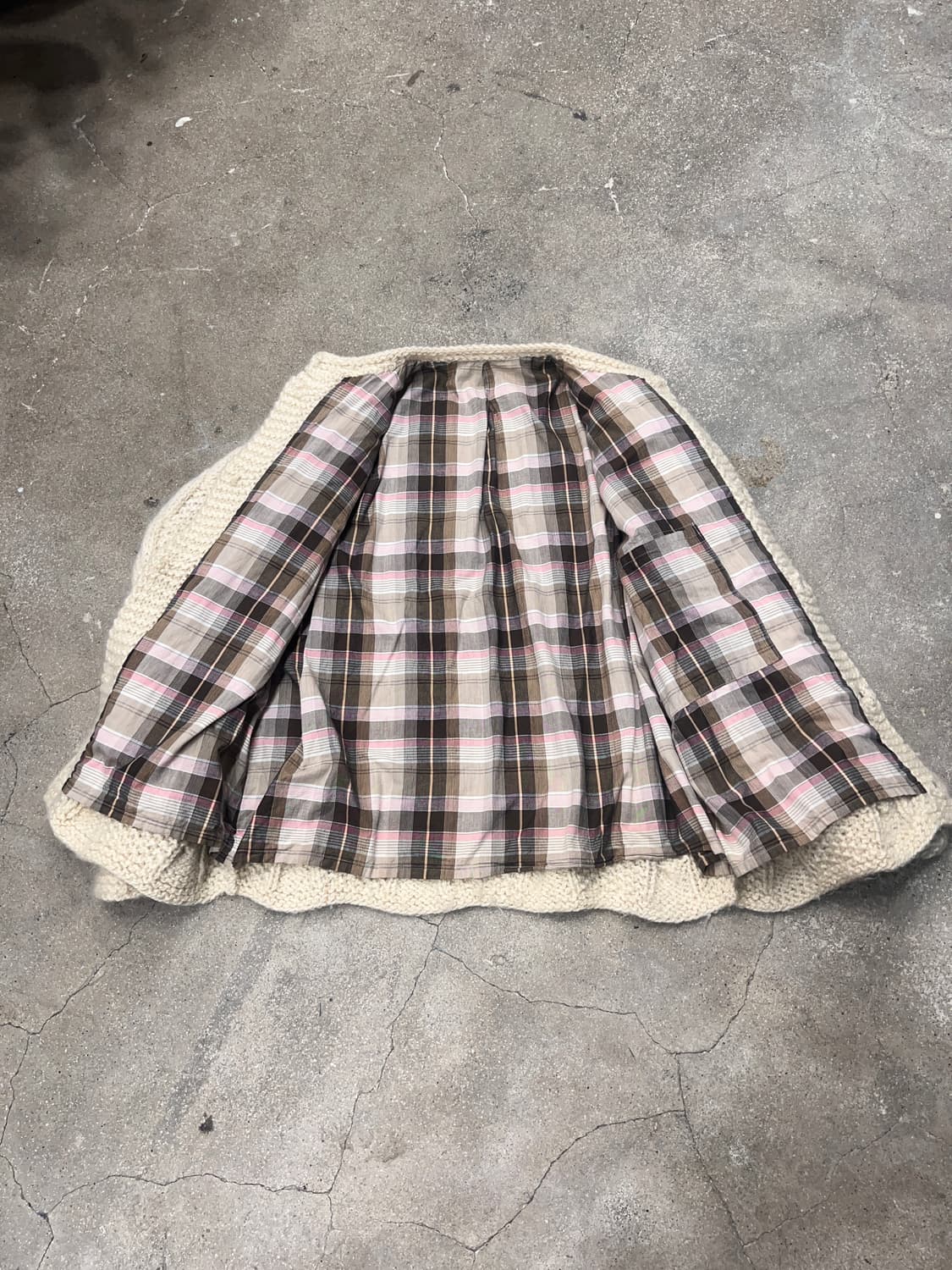 티롤리안 핸드메이드 케이블 헤비울 니트 가디건 상품이미지5