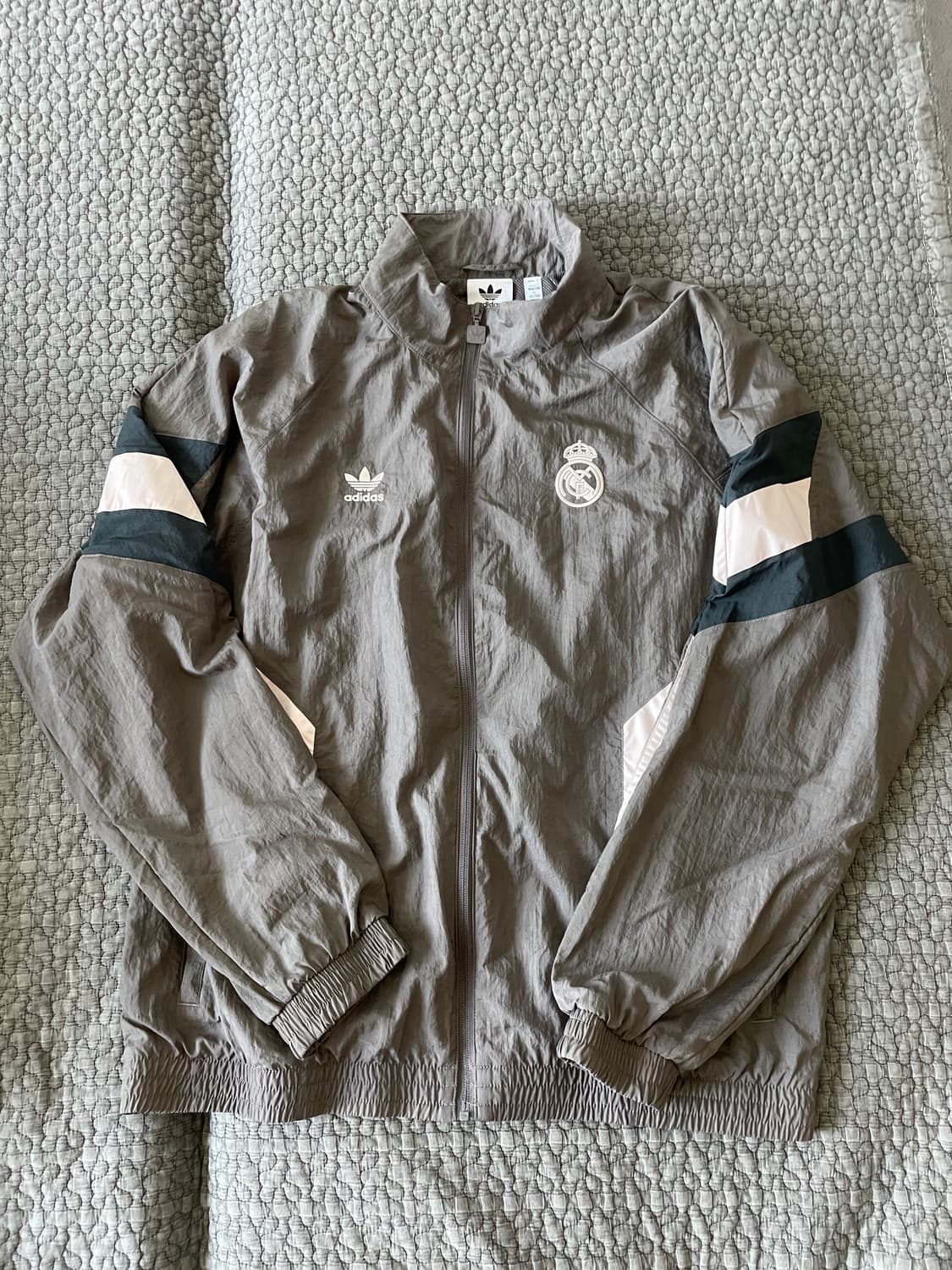 아디다스 레알 마드리드 오리지널 트랙탑(차콜 그레이) KR XL 팝니다 상품이미지1