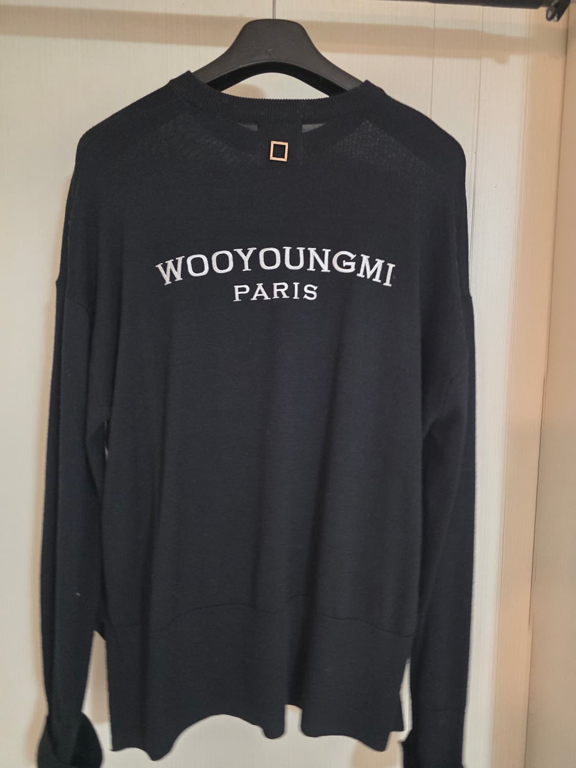 우영미 자수 절개 니트 상품이미지3