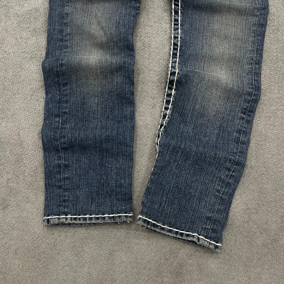 24 트루릴리젼 부츠컷 데님 팬츠 상품이미지4