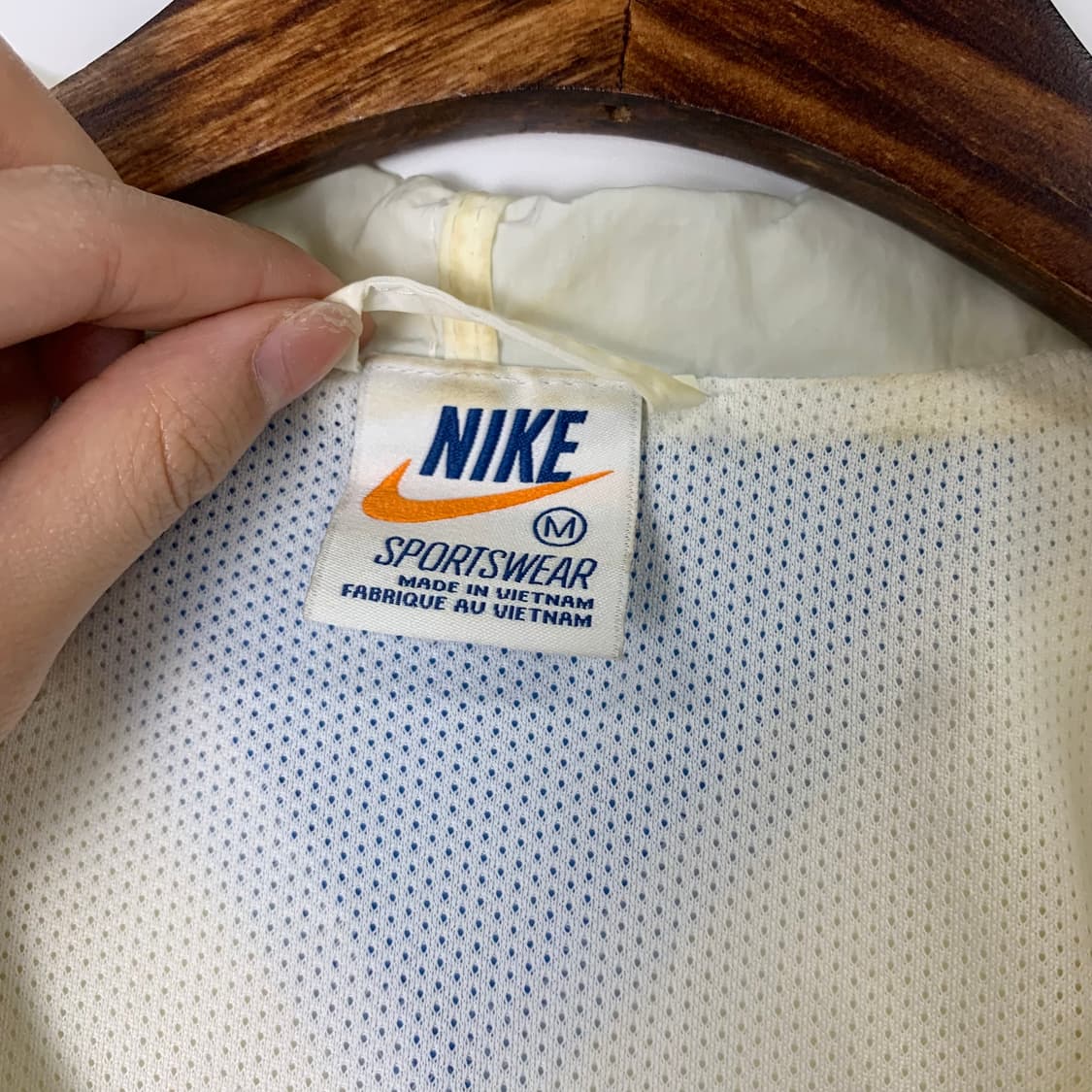 나이키 신형 윈드러너 아이보리 바람막이 자켓 상품이미지6