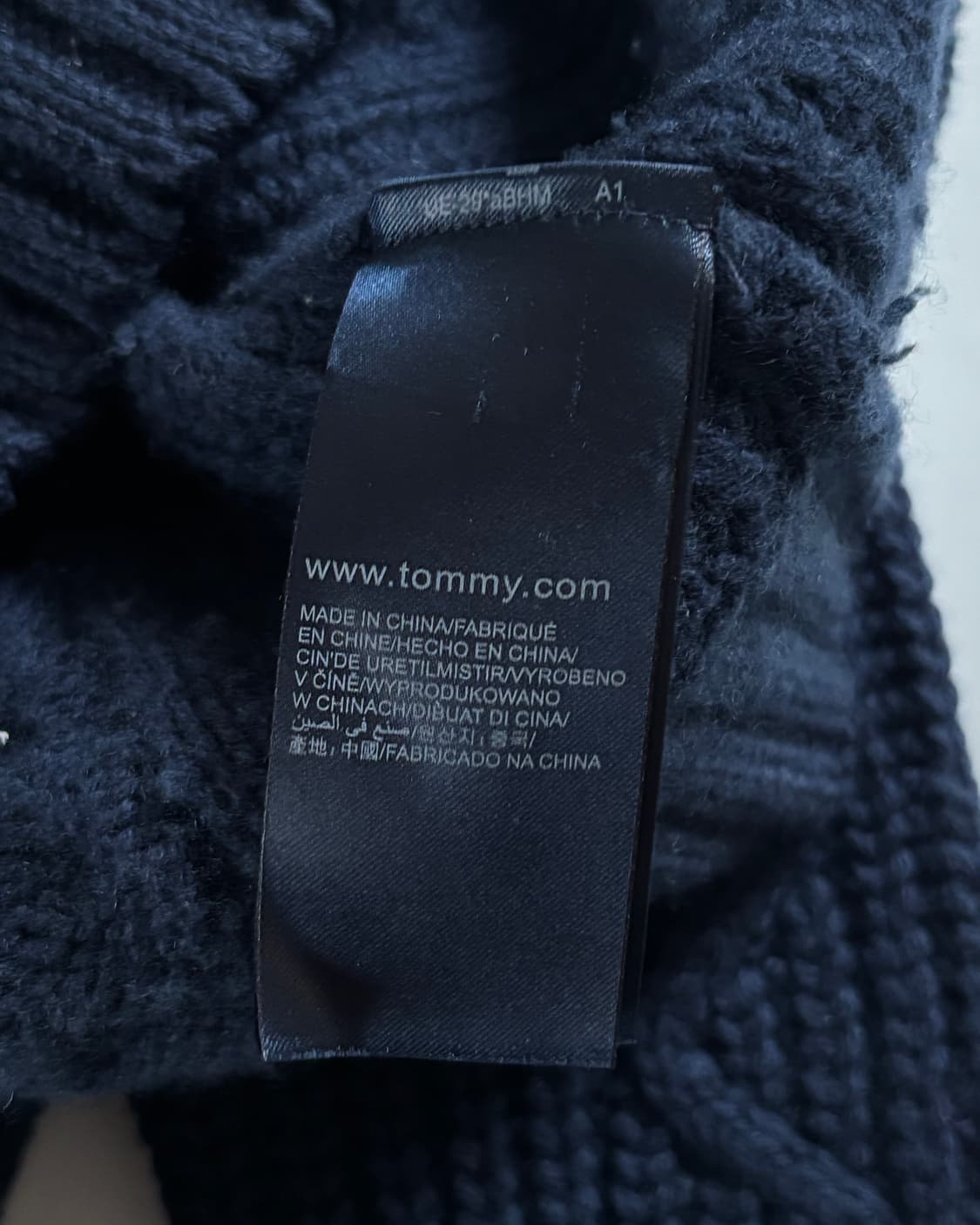 Tommy 타미힐피거 플래그로고 네이비컬러 케이블 니트집업 상품이미지7